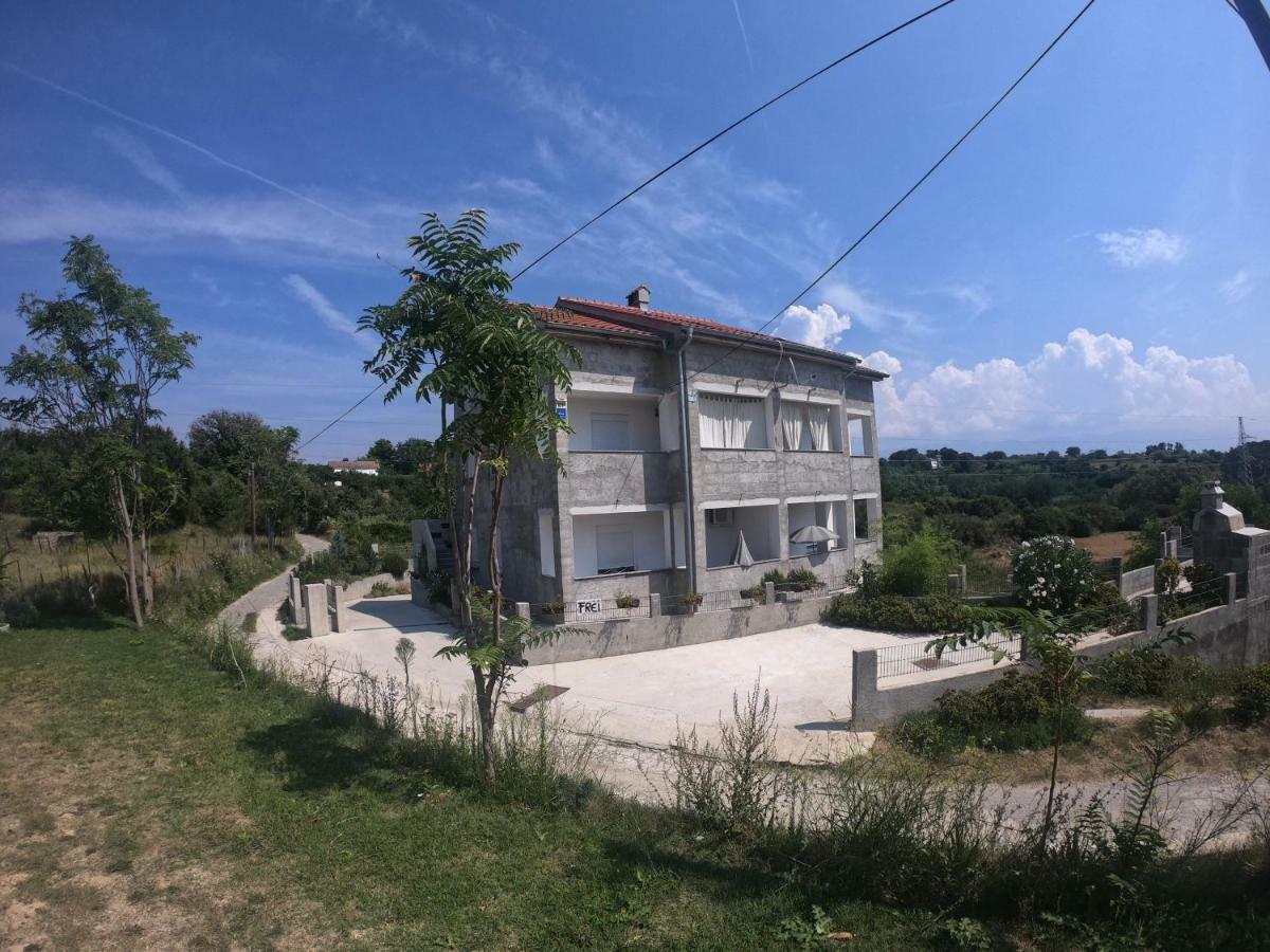 Apartmani Zekic 洛帕 外观 照片