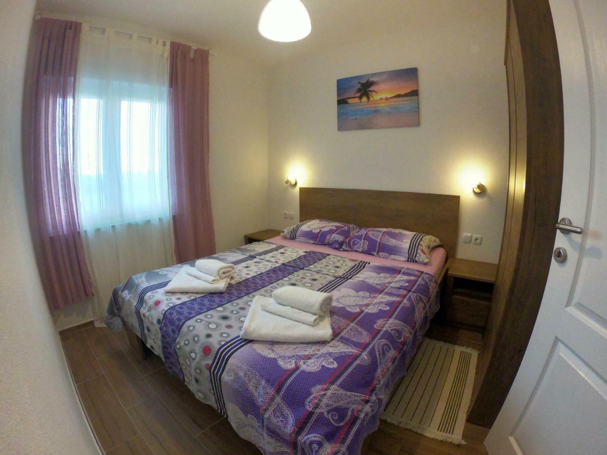 Apartmani Zekic 洛帕 外观 照片
